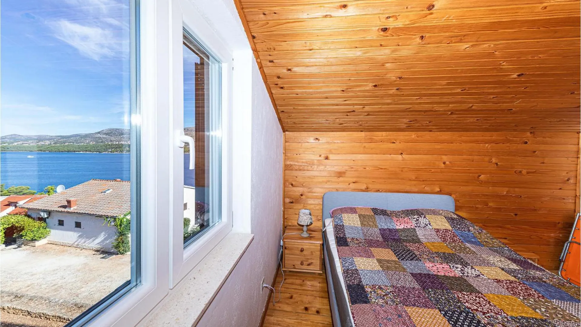 1 Bedroom Gorgeous Apartment In Okrug Donji Donji Okrug  Donji Okrug (Ciovo)